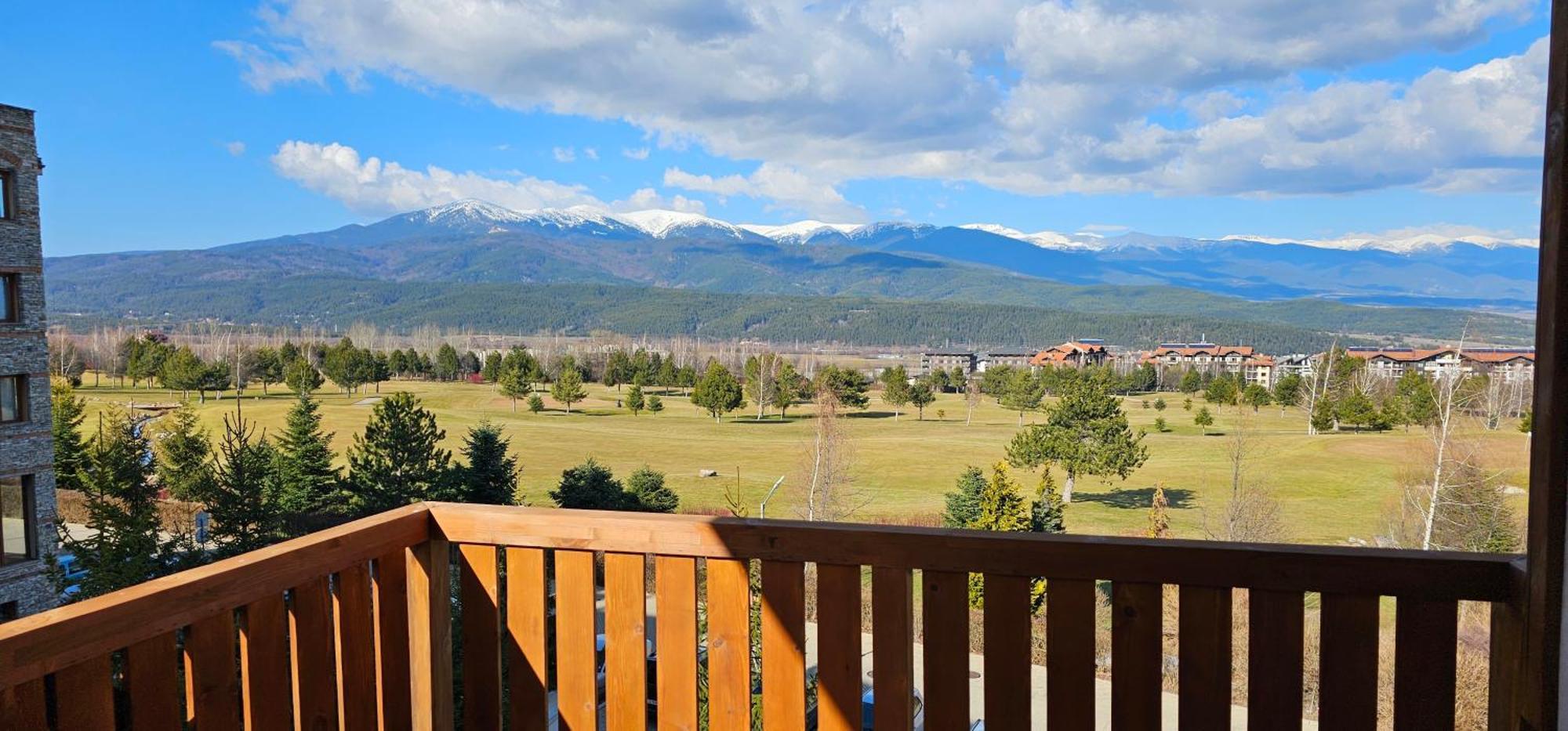 Green Peaks Suite In Pirin Golf & County Club Razlog Exteriér fotografie
