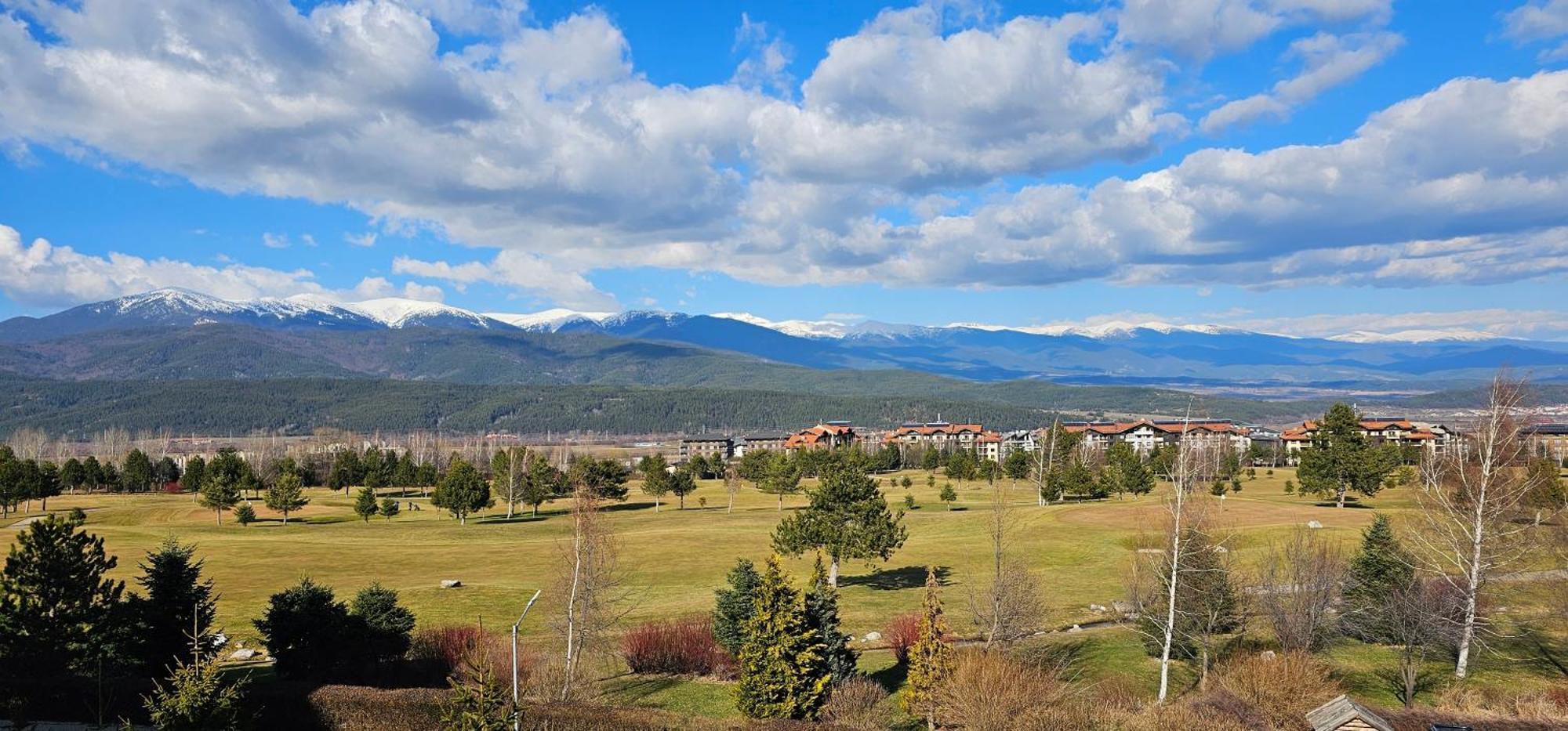 Green Peaks Suite In Pirin Golf & County Club Razlog Exteriér fotografie