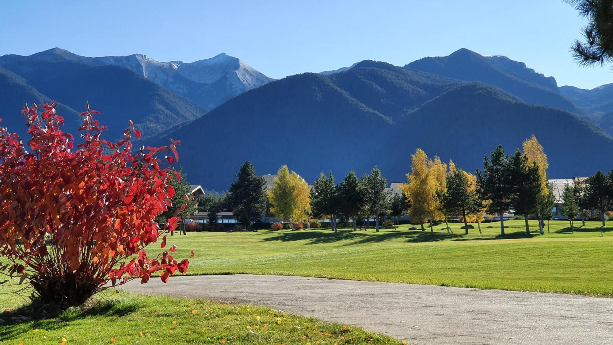 Green Peaks Suite In Pirin Golf & County Club Razlog Exteriér fotografie