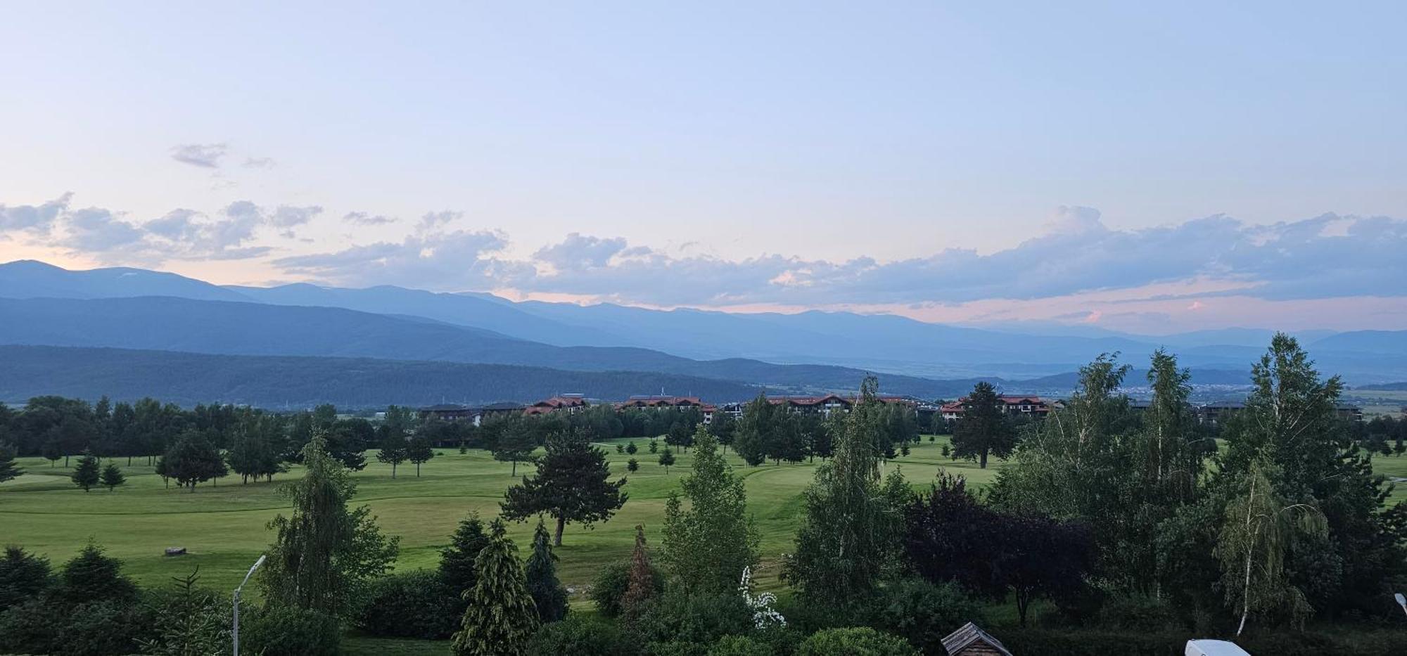 Green Peaks Suite In Pirin Golf & County Club Razlog Exteriér fotografie